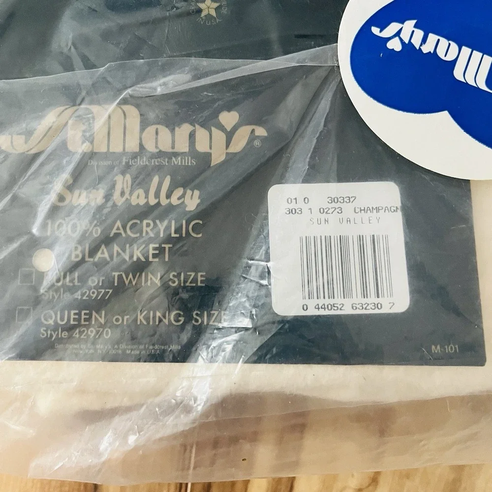 VTG St.Mary's Full/Twin Blanket New Old Stock Satin Border Acrylic Champagne